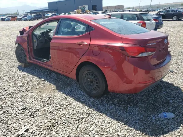 5NPDH4AE1GH711960 2016 HYUNDAI ELANTRA - Image 2