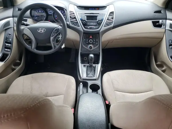 5NPDH4AE1GH713563 2016 HYUNDAI ELANTRA - Image 8