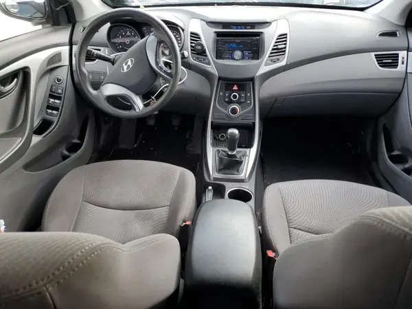5NPDH4AE1GH713823 2016 HYUNDAI ELANTRA - Image 8