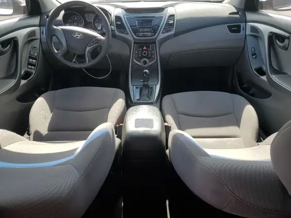 5NPDH4AE1GH716026 2016 HYUNDAI ELANTRA - Image 8
