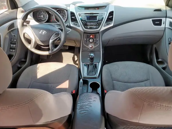 5NPDH4AE1GH716866 2016 HYUNDAI ELANTRA - Image 8