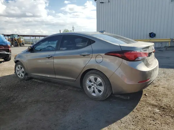 5NPDH4AE1GH716883 2016 HYUNDAI ELANTRA - Image 2