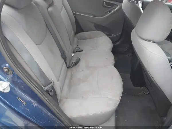 5NPDH4AE1GH717290 2016 HYUNDAI ELANTRA - Image 8
