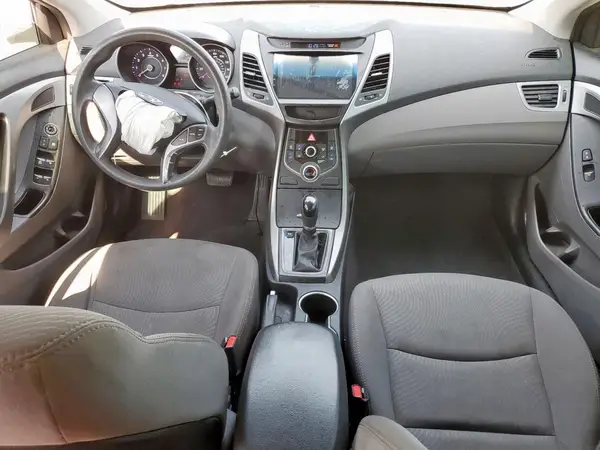 5NPDH4AE1GH718648 2016 HYUNDAI ELANTRA - Image 8
