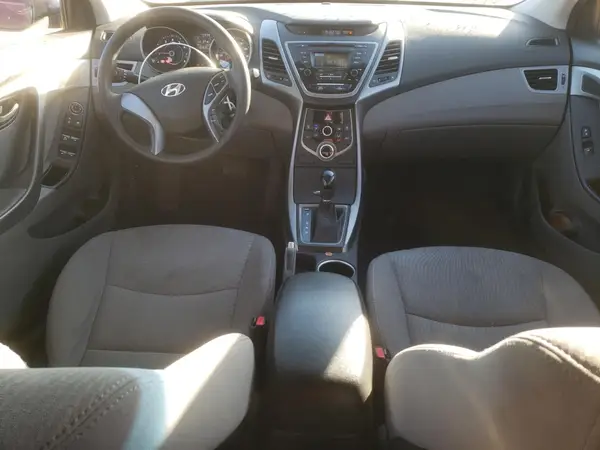 5NPDH4AE1GH718827 2016 HYUNDAI ELANTRA - Image 8