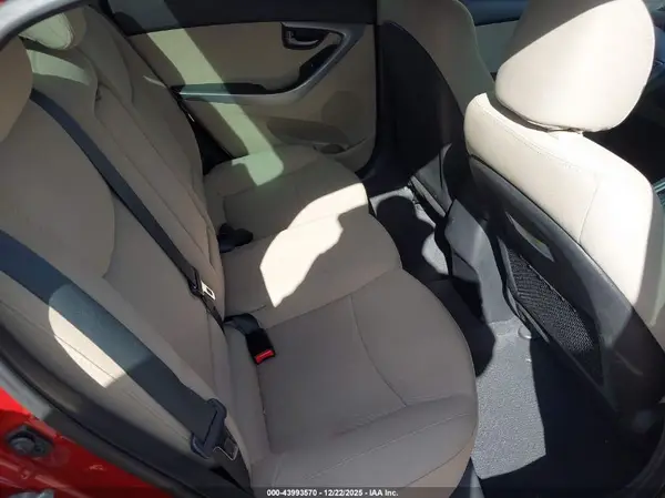 5NPDH4AE1GH721100 2016 HYUNDAI ELANTRA - Image 8