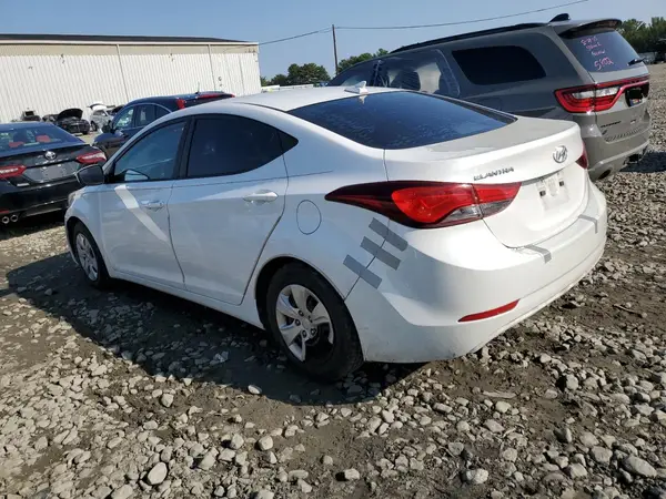 5NPDH4AE1GH721193 2016 HYUNDAI ELANTRA - Image 2