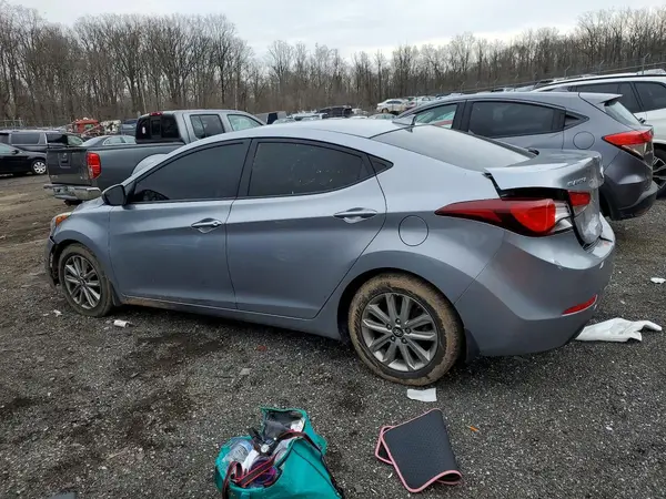 5NPDH4AE1GH722070 2016 HYUNDAI ELANTRA - Image 2