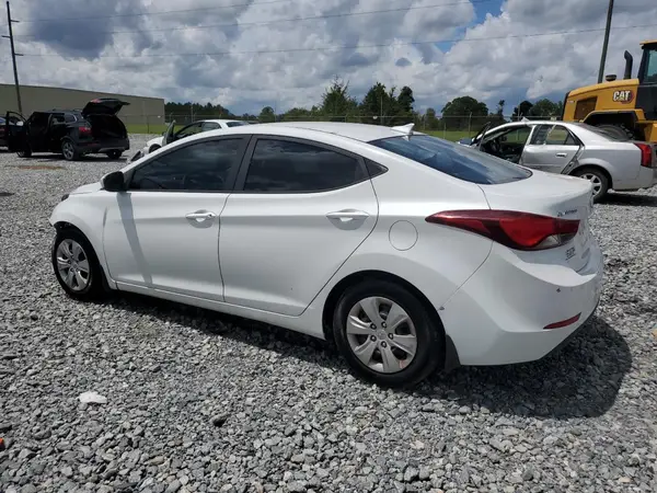 5NPDH4AE1GH722246 2016 HYUNDAI ELANTRA - Image 2