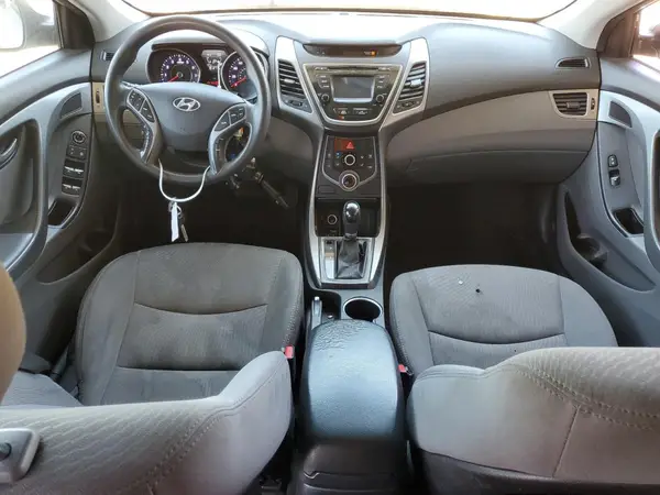 5NPDH4AE1GH722487 2016 HYUNDAI ELANTRA - Image 8