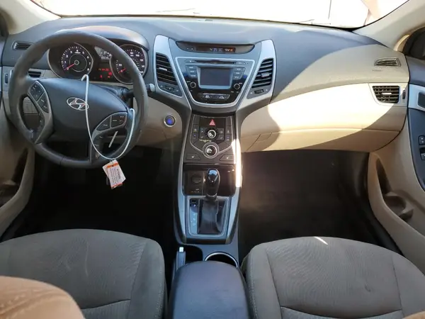 5NPDH4AE1GH724045 2016 HYUNDAI ELANTRA - Image 8