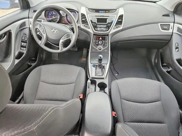 5NPDH4AE1GH725065 2016 HYUNDAI ELANTRA - Image 8