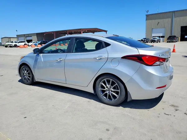 5NPDH4AE1GH725129 2016 HYUNDAI ELANTRA - Image 2