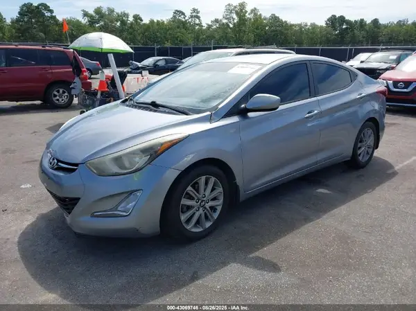 5NPDH4AE1GH725356 2016 HYUNDAI ELANTRA - Image 2