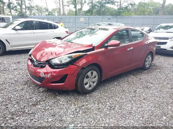 5NPDH4AE1GH726488 2016 HYUNDAI ELANTRA - Image 2