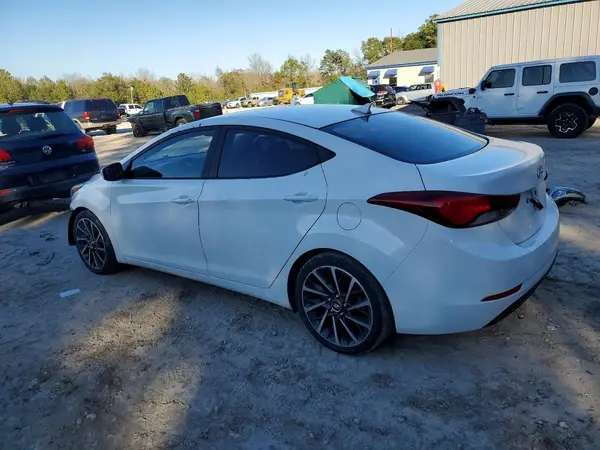 5NPDH4AE1GH727477 2016 HYUNDAI ELANTRA - Image 2