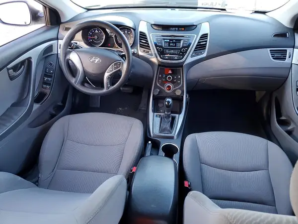 5NPDH4AE1GH727477 2016 HYUNDAI ELANTRA - Image 8