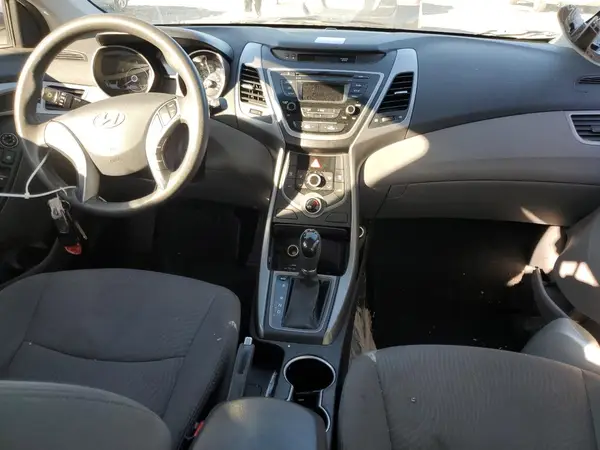 5NPDH4AE1GH728001 2016 HYUNDAI ELANTRA - Image 8