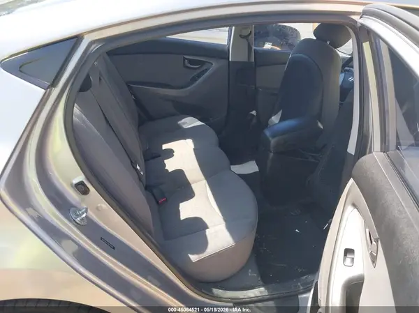 5NPDH4AE1GH729018 2016 HYUNDAI ELANTRA - Image 8