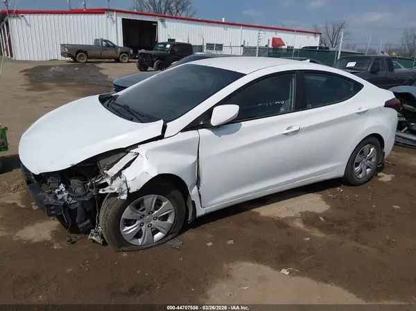 5NPDH4AE1GH732176 2016 HYUNDAI ELANTRA - Image 2