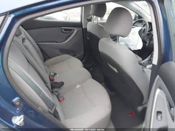 5NPDH4AE1GH732999 2016 HYUNDAI ELANTRA - Image 8