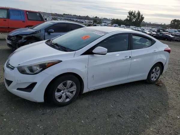 5NPDH4AE1GH735000 2016 HYUNDAI ELANTRA - Image 1