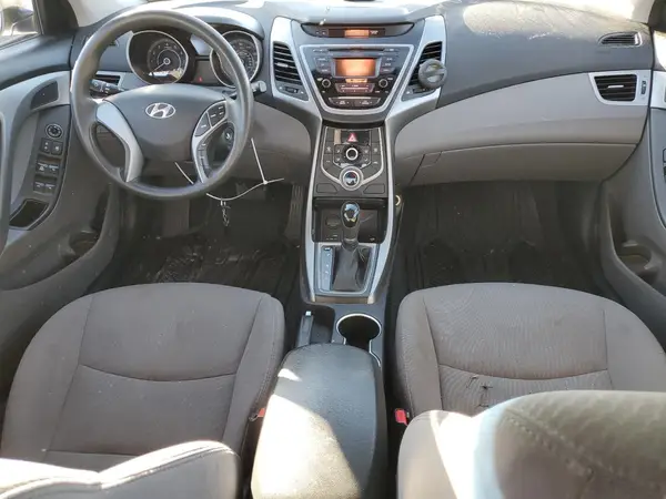 5NPDH4AE1GH735840 2016 HYUNDAI ELANTRA - Image 8