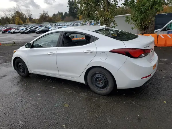 5NPDH4AE1GH736180 2016 HYUNDAI ELANTRA - Image 2