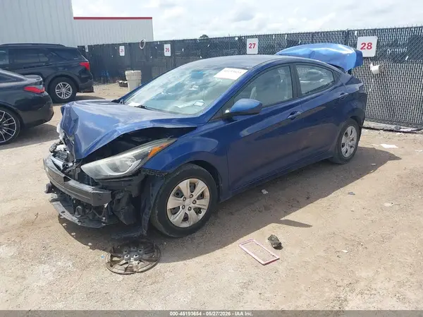 5NPDH4AE1GH736230 2016 HYUNDAI ELANTRA - Image 2