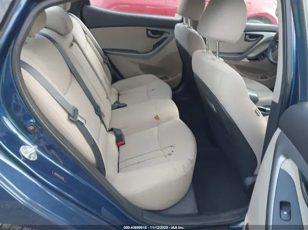 5NPDH4AE1GH737202 2016 HYUNDAI ELANTRA - Image 8