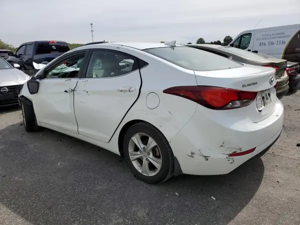 5NPDH4AE1GH737474 2016 HYUNDAI ELANTRA - Image 2