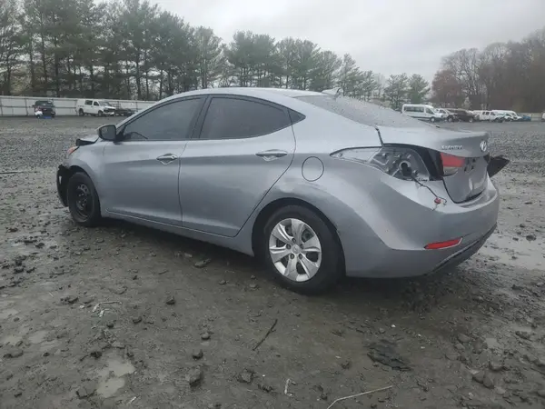 5NPDH4AE1GH737605 2016 HYUNDAI ELANTRA - Image 2