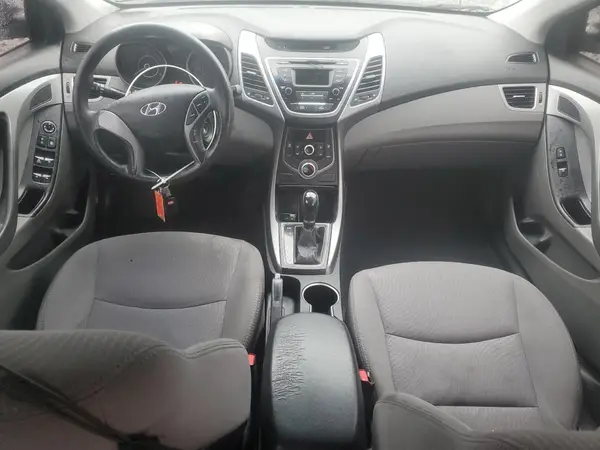 5NPDH4AE1GH737605 2016 HYUNDAI ELANTRA - Image 8