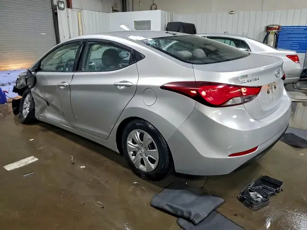 5NPDH4AE1GH739421 2016 HYUNDAI ELANTRA - Image 2