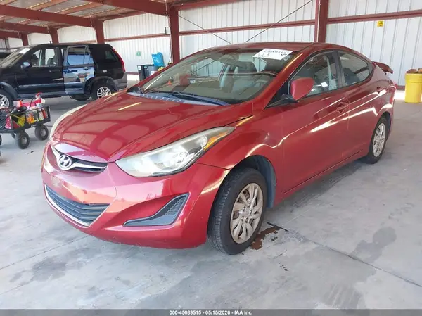 5NPDH4AE1GH739581 2016 HYUNDAI ELANTRA - Image 2