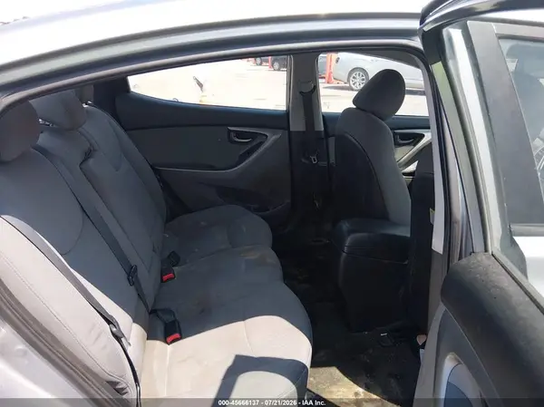 5NPDH4AE1GH740228 2016 HYUNDAI ELANTRA - Image 8