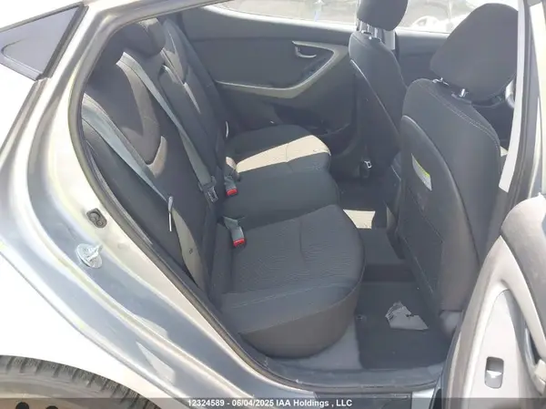5NPDH4AE1GH742111 2016 HYUNDAI ELANTRA - Image 8