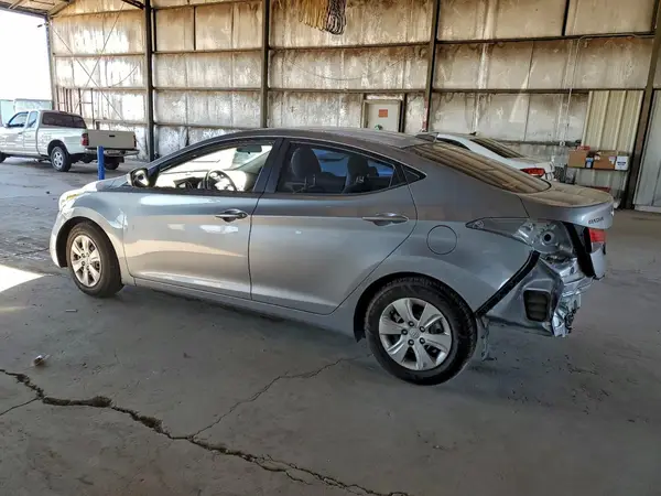 5NPDH4AE1GH742335 2016 HYUNDAI ELANTRA - Image 2