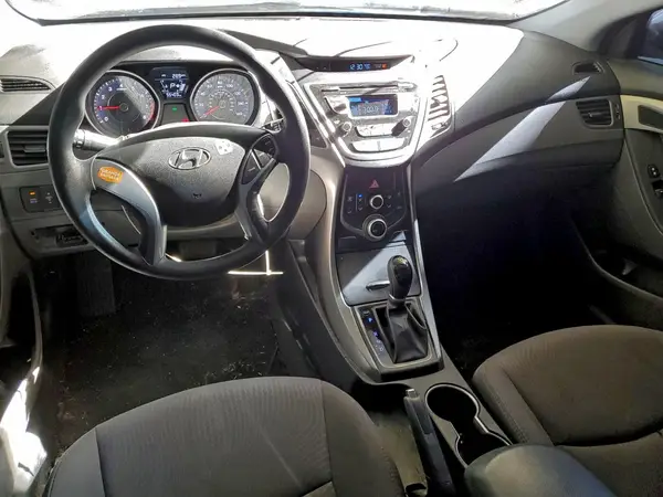 5NPDH4AE1GH742335 2016 HYUNDAI ELANTRA - Image 8