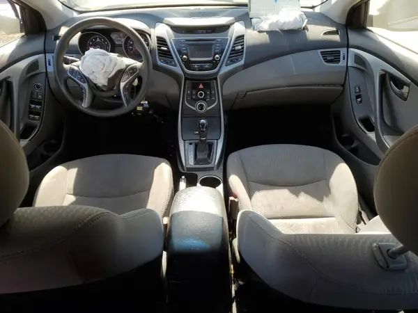 5NPDH4AE1GH742884 2016 HYUNDAI ELANTRA - Image 8