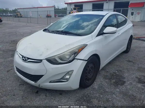 5NPDH4AE1GH743937 2016 HYUNDAI ELANTRA - Image 2
