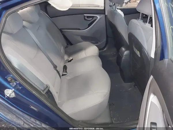 5NPDH4AE1GH745767 2016 HYUNDAI ELANTRA - Image 8