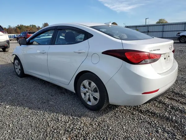 5NPDH4AE1GH745820 2016 HYUNDAI ELANTRA - Image 2