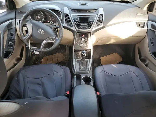 5NPDH4AE1GH745820 2016 HYUNDAI ELANTRA - Image 8