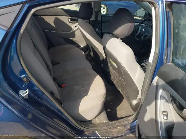 5NPDH4AE1GH746630 2016 HYUNDAI ELANTRA - Image 8