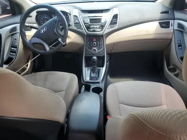 5NPDH4AE1GH748247 2016 HYUNDAI ELANTRA - Image 8