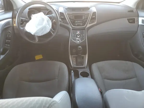 5NPDH4AE1GH748684 2016 HYUNDAI ELANTRA - Image 8
