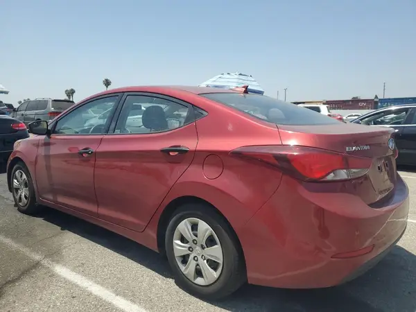 5NPDH4AE1GH748877 2016 HYUNDAI ELANTRA - Image 2