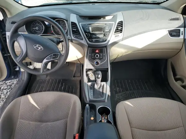 5NPDH4AE1GH748989 2016 HYUNDAI ELANTRA - Image 8
