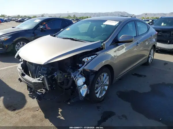 5NPDH4AE1GH749088 2016 HYUNDAI ELANTRA - Image 2